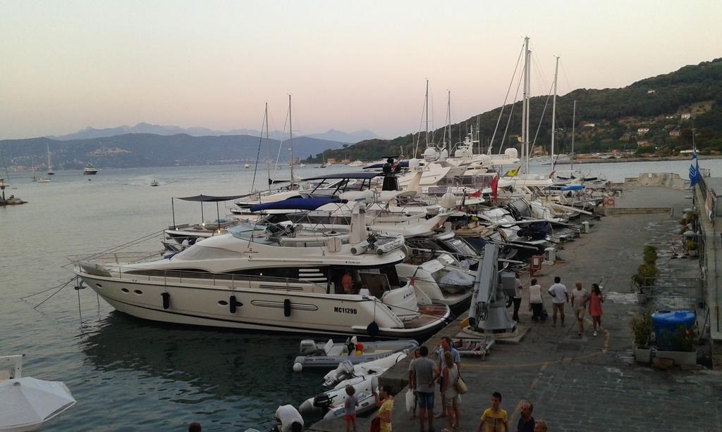Affittacamere La Lanterna Porto Venere Extérieur photo