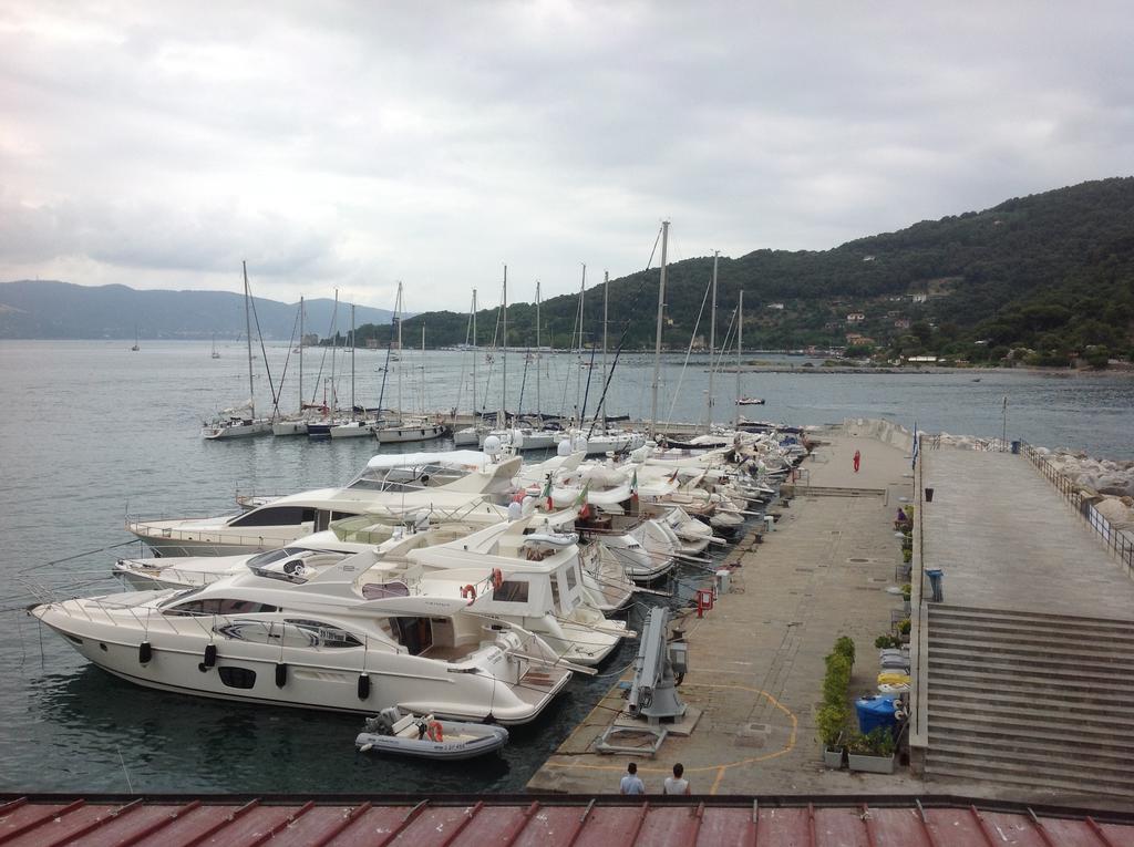 Affittacamere La Lanterna Porto Venere Extérieur photo